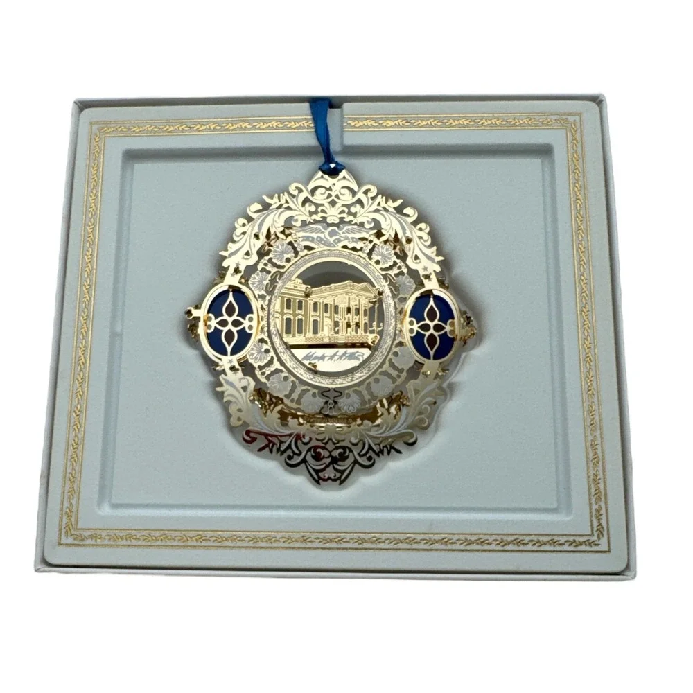 The White House Historical Association 2006 Christmas Ornament Original Box